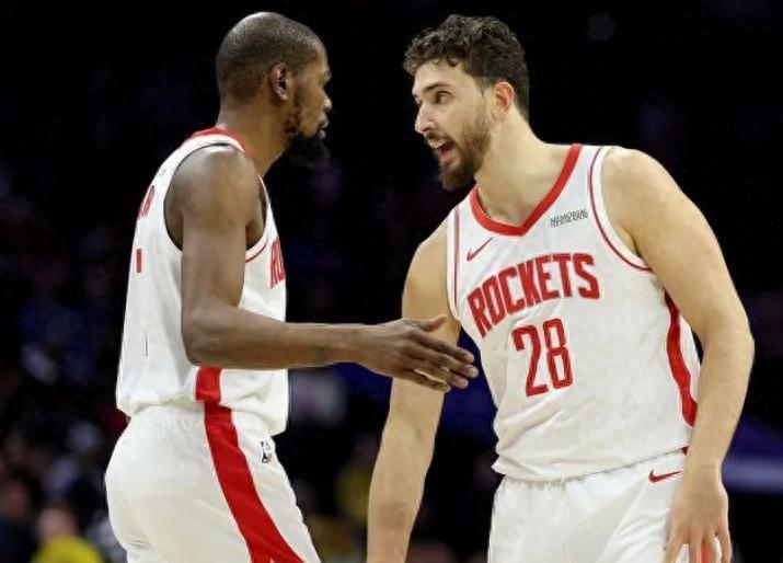 开云体育官网登录-爆砍35分！狂轰40分，全联盟都质疑你老了，你却逆天改命要冲冠了