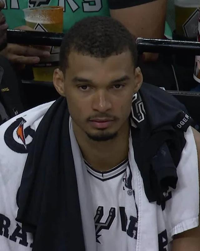 开云电子-都说别惹!8分钟双10!41+16+4+3帽!上场时间够了你们真顶不住啊|马刺|文班|MVP|圣安东尼奥马刺队|俄克拉荷马雷霆队_新浪体育_新浪新闻