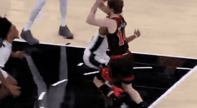 开云电子-都说别惹!8分钟双10!41+16+4+3帽!上场时间够了你们真顶不住啊|马刺|文班|MVP|圣安东尼奥马刺队|俄克拉荷马雷霆队_新浪体育_新浪新闻